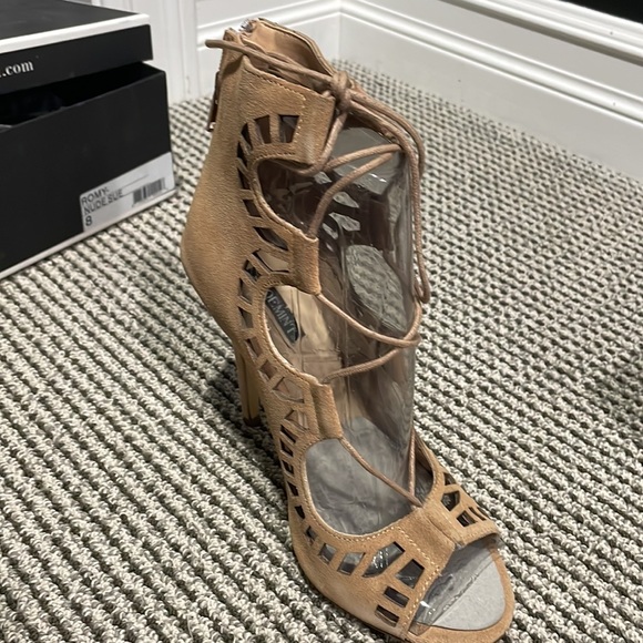 NWT ShoeMint Nide lace up Heel - Picture 3 of 5